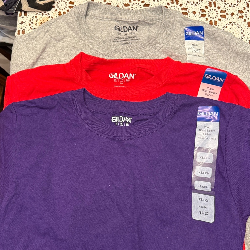 Gildan Youth Short Sleeve T Shirts 
Grey Red & Purple